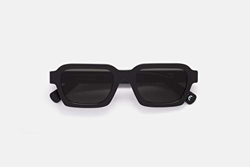 RETROSUPERFUTURE Women's Casual Sunglasses