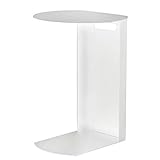 * La table d'appoint de type C est une solution intelligente pour les petits espaces.