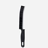 Design ergonomique : la brosse de nettoyage pour joints dispose de poils durables et d'une poignée ergonomique offrant une prise en main confortable et extra puissante pendant le frottement. Le trou de suspension de la longue brosse de nettoyage fine est utile et prend peu de place pour le rangement.