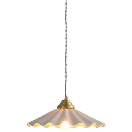 Lustre en céramique plissée et plafonnier laiton pour salle à manger