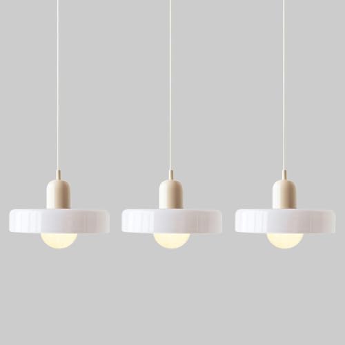 Lampe suspendue ronde en verre au design scandinave épuré