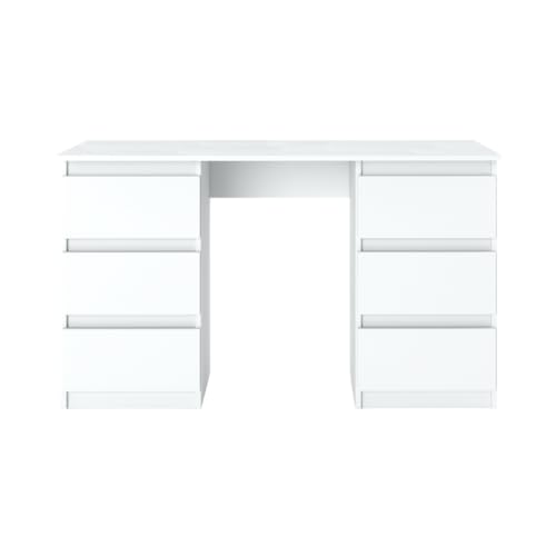 Anche se la separazione di una stanza separata per un ufficio non è possibile a causa della piccola area, è sempre possibile trovare un posto per un home office.