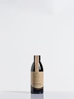 Crème balsamique de Sicile – Inspirée de la tradition culinaire italienne Texture haute densité – Idéale pour dressage et décoration des plats Saveur aigre-douce équilibrée – Parfaite harmonie entre douceur et acidité Utilisation polyvalente – Convie...