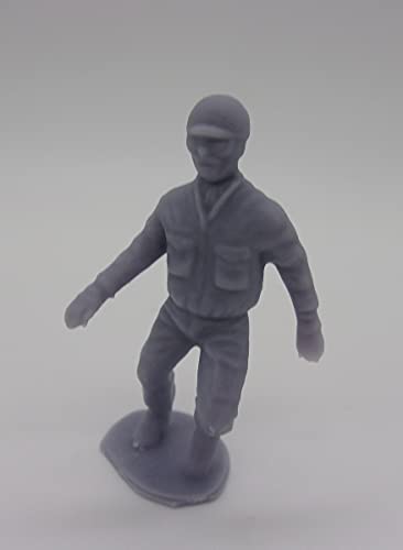 Greenhills Slot Car Vintage Driver in Helmet - Unpainted - 1:43 Scale - New - GP26