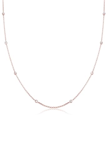 Fantastico gioiello per tutti coloro che desiderano mettere in luce il décolleté e la spalla. La collana è combinabile in maniera estremamente versatile.