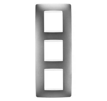 Cadre One-ABDECKRAHMEN INT.2+2+2E V. Titan pour plaque d'interrupteur triple