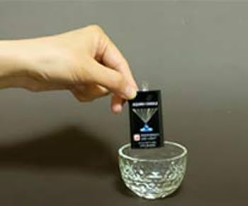 Amazon.co.jp : アクモキャンドル 6個セット 水に浸けると光る