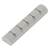 La pince est faite de silicone durable au lieu de plastique défectueux, ce qui est plus robuste et peut fixer plusieurs câbles en même temps