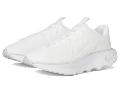 Nike Women's Motiva Sneaker