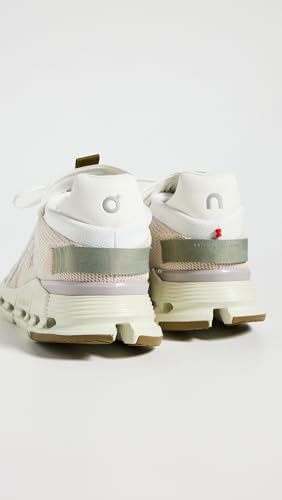Image of On Women's Cloudnova Sneakers