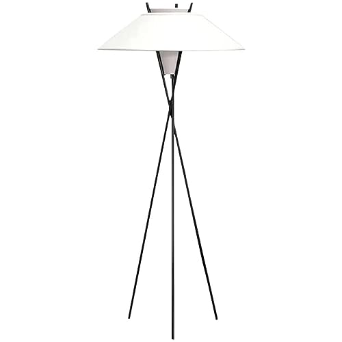 Lámpara de pie con acabados de metal y pantalla de tela blanca para espacios elegantes