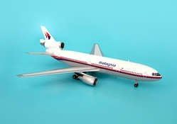 AVIATION200 Malaysia DC-10-30 1/200 by Aviation Models