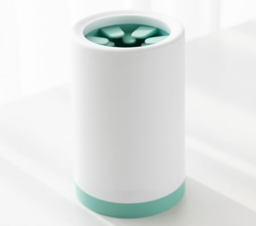 足洗いカップ ペット 犬用フットブラシ 半自動ペットフットクリーナー 新ブラシカップ 足の汚れを落とす 柔軟な洗浄力 抗菌シリコーン 水はね防止 携帯便利 (グリーン,9.6*14.9cm)