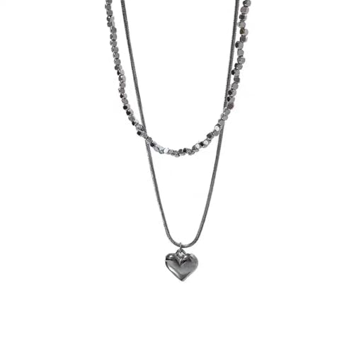 Collier pendentif cœur argenté pour rompre avec les bijoux classiques et monotones