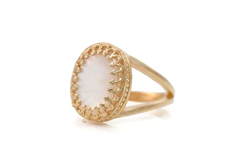 Bague ovale en nacre et or rose : un bijou artisanal d'exception