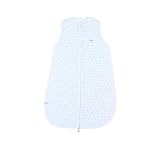 UNE GIGOTEUSE PARFAITE POUR FAIRE DORMIR BÉBÉ : Idéale pour remplacer les couvertures déconseillées durant les premiers mois de vie de votre enfant, cette gigoteuse bébé sans manches le garde bien au chaud quand il dort.