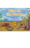Paperback Harcourt School Publishers Trophies: Independent Reader Grade K Dive in the Ocean Book
