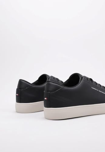 Image of Tommy Hilfiger Men's Rezz Sneaker