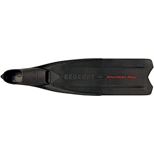 Palmes d'apnée Mundial One Beuchat de couleur noire pour la chasse sous-marine