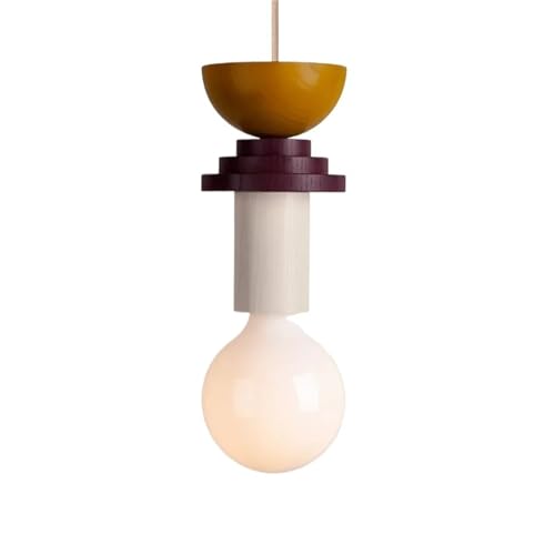 Petite suspension bois coloré pour égayer un salon sombre