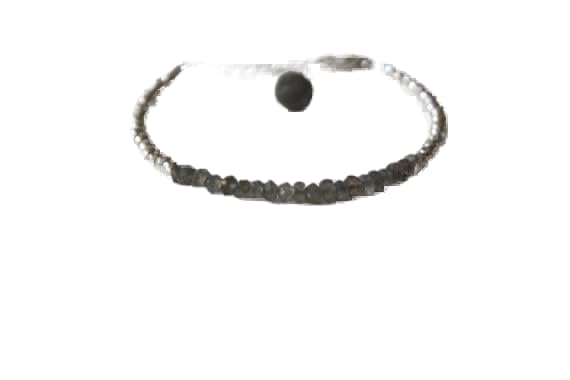 Bracelet en labradorite ajustable idéal pour un style bohème chic au quotidien