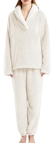 Pyjama femme hiver en peluche idéal pour vos soirées cocooning et moments de détente à la maison