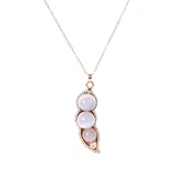 Collar colgante de vaina de guisantes bañado en oro rosa para mujer, con borde de circonitas cúbicas y tres cuentas de ágata blanca; joya delicada con cadena a la altura de la clavícula, ideal como re
