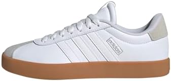 adidas Women's VL Court 3.0 Schuh | Dieser schlichte adidas Schuh aus weichem Leder mit leichter Dämpfung und vulkanisierter Gummiaußensohle bietet Komfort.