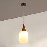 Polyvalent et adaptable, notre décoration d'inspiration rétro s'adapte parfaitement à différents styles. Que votre espace incarne l'élégance nordique simple, la sérénité japonaise naturelle ou le grand charme rustique, ce design classique améliore votre décoration, ajoutant une touche intemporelle. Parfait pour les salons, les chambres ou toute pièce qui a besoin d'une mise à niveau élégante. Améliorez l'esthétique de votre maison avec cette pièce unique