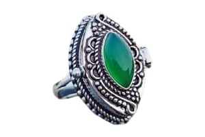 Green Onyx Poison Ring: An Exquisite Lockable Locket Ring