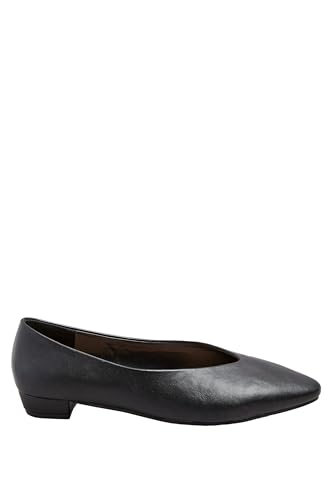 Long Tall Sally - LTS Pointed Court Block Heel in Standard Fit - Women's Black