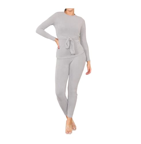 Ensemble en tricot femme résolvant le dilemme entre confort maison et style extérieur