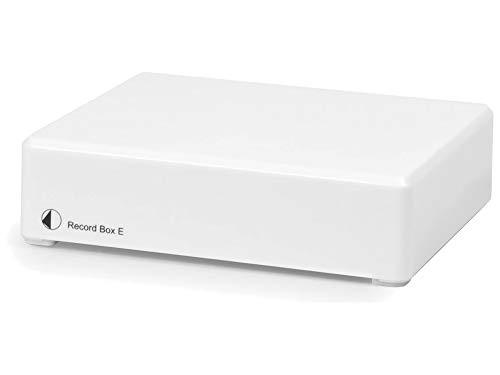 SEMPLICE DA USARE: il Record Box E è stato progettato pensando alla facilità d'uso. Grazie alla sua semplice installazione e al suo funzionamento, potrete collegare il vostro giradischi in modo facile e veloce e godervi la vostra musica preferita. Niente pulsanti inutili o impostazioni complicate, solo puro piacere d'ascolto.