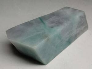 ラベ緑 89g 翡翠 ヒスイ 翡翠原石 原石 鉱物 鑑賞石 自然石 誕生石 Amazon.co.jp: 灰緑ラベ 129g 翡翠 原石 ヒスイ 鉱物 鑑賞石 糸魚川