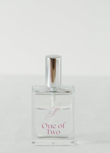 One of two 水の香水