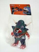 【限定色】マーミット GLOBSTERS ドロメダ星人 クリアブラック 赤黒目 Amazon.co.jp: アクマニア星人 赤玉ver. クリアレッド