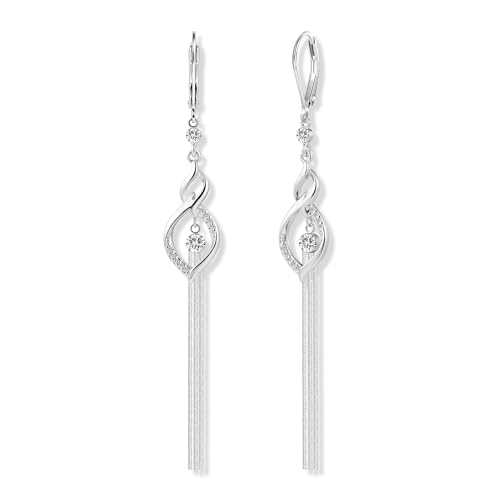 Accessorio alla moda. Un accessorio indispensabile per donne e ragazze, perfetto per ogni occasione, sia di giorno che di notte.