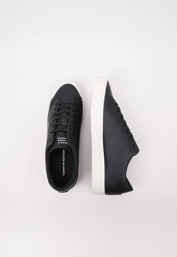 Image of Tommy Hilfiger Men's Rezz Sneaker