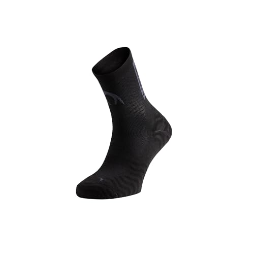 Lurbel Pista Four - Calcetines frescos para Running, Calcetin sin costuras, Calcetines transpirables y Antiolor, Calcetín Alto para correr (L (42-44), Negro)
