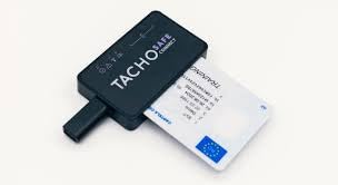 TACHO5SAFE - Téléchargez la carte de conducteur dans votre propre appareil, téléchargez le tachygraphe avec l'appareil sans fil et envoyez les...