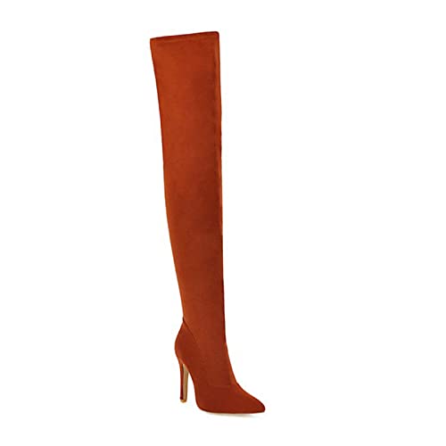 Bottes au-dessus du genou stylées pour sublimer vos soirées en robe courte