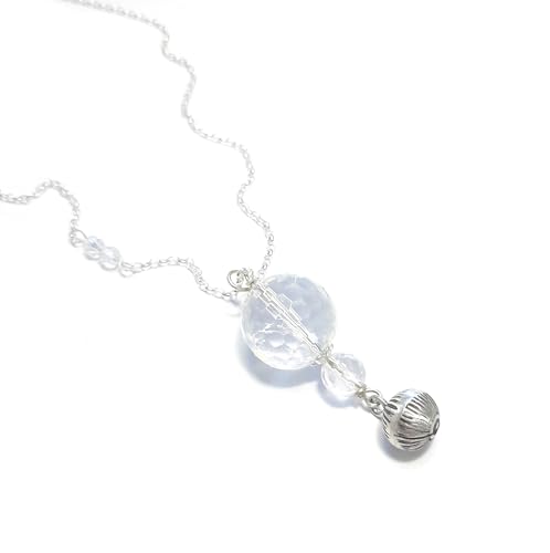 Cadeau future maman unique : le sautoir artisanal en argent et cristal de roche