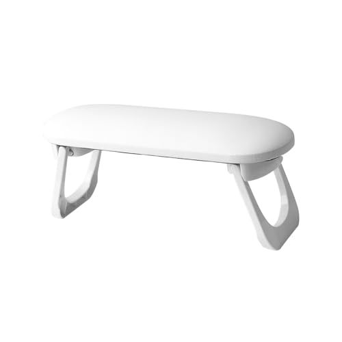 Oreiller pour mains et table de manucure pour créer votre salon à la maison