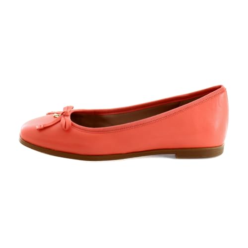Image of Naturalizer Essential