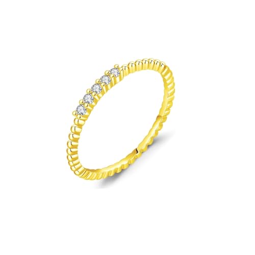 Moissanite de 9mm en alianza de oro amarillo para lucir en eventos formales