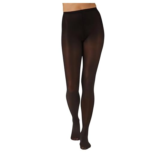 25 Cozy Winter Outfit Ideas for Women (Style Guide) Tights