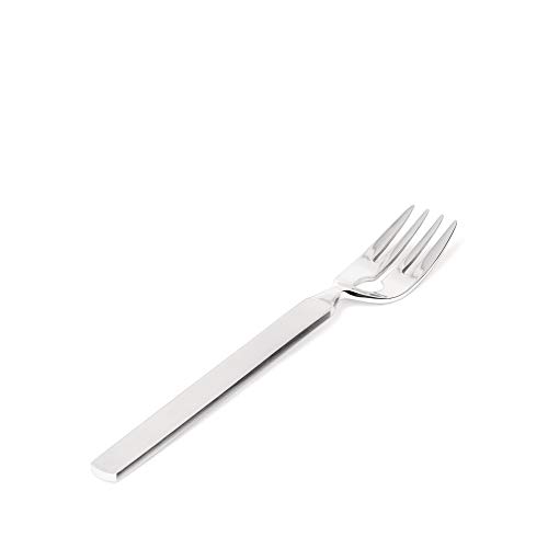 How to flake fish with a fork