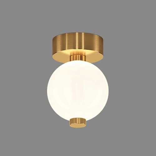 Lampe de plafond sphérique pour illuminer un couloir sombre ou un grand vestiaire