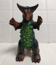 Amazon.co.jp: 当時物 マルサン 古代怪獣 ゴモラ ソフビ 人形 怪獣