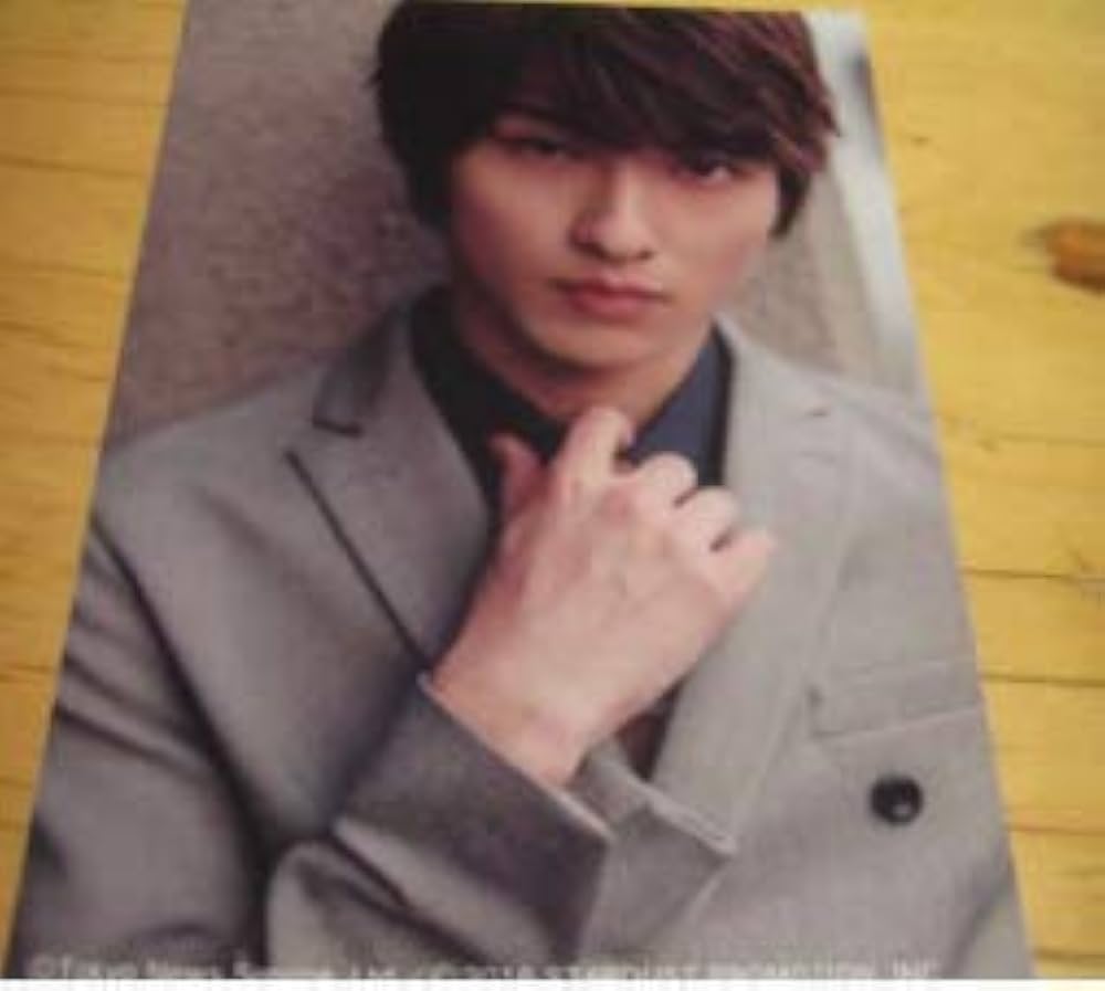 Amazon | 横浜流星 2017年 カレンダー 生写真付き | カレンダー